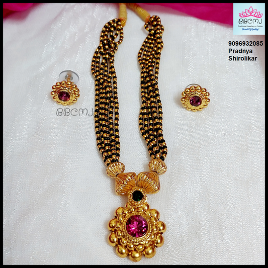 Amruta Kali pot 1gm gold Mangalsutra set